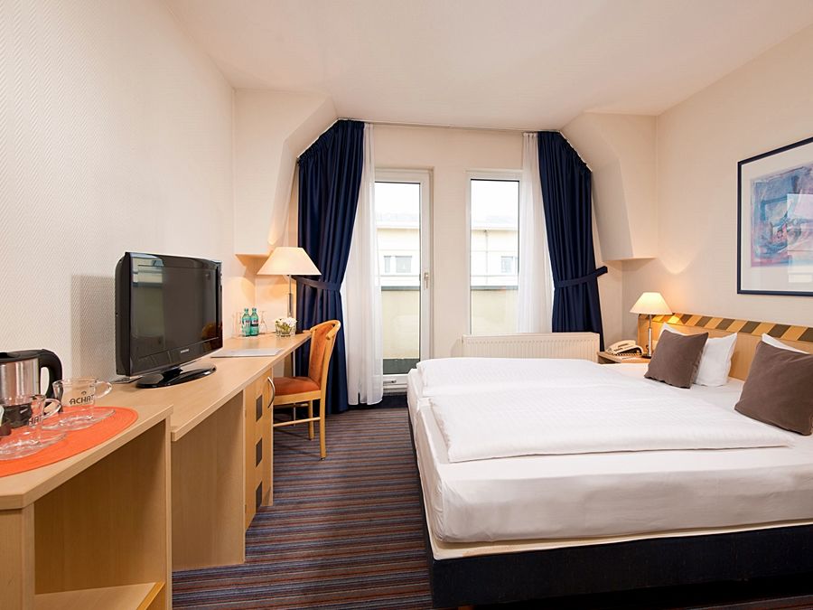 Achat Elbufer Hotel 4*