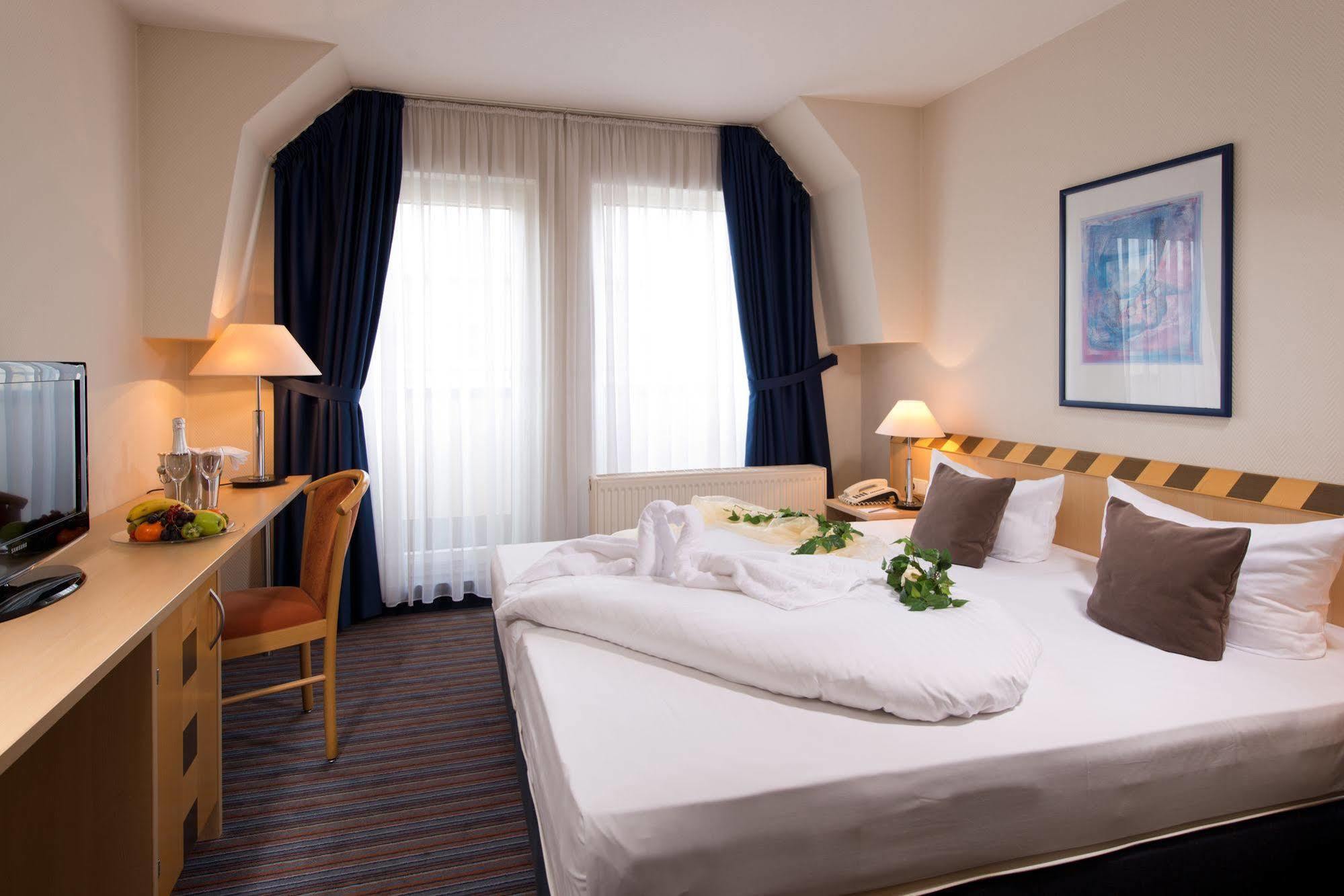 Achat Elbufer Hotel 4*